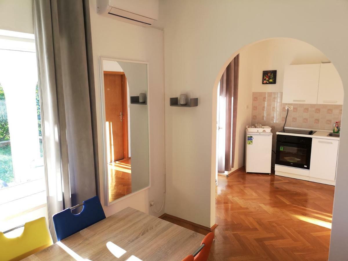 Cerco Apartment Lovran Exterior photo